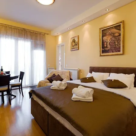 Jolie Apartment *