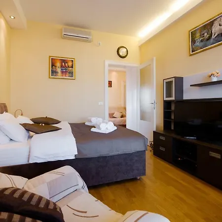 Апартаменты Jolie