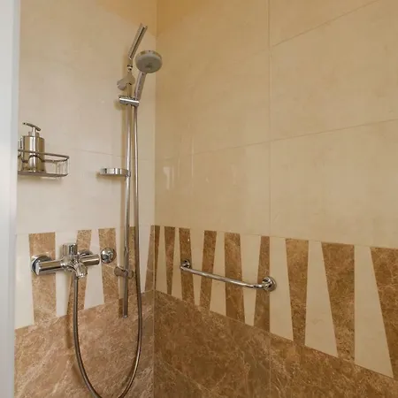 Jolie Appartamento Belgrado