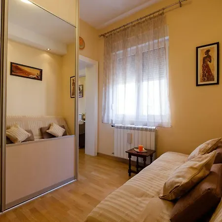 Jolie * Belgrade